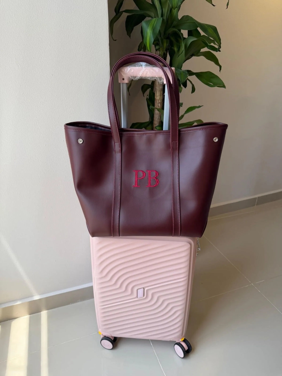 CARTERA TOTE FINO VINO TINTO